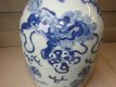 19de eeuwse Celadon vaas in Chinees porselein. 19de eeuwse Celadon vaas in Chinees porselein