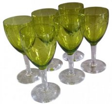 6 groen kristallen likeur of porto glazen