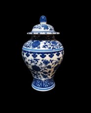 chinees dekselvaasje blauw-wit 19de eeuw Qianglong.