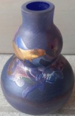 gesigneerd studio art glazen vaasje gesigneerd studio art glazen vaasje