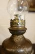 oude petroleumlamp. oude petroleumlamp.