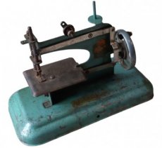vintage kindernaaimachine MA COUSETTE